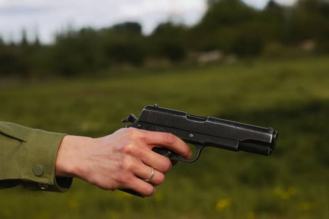 Invasão de casas com morte