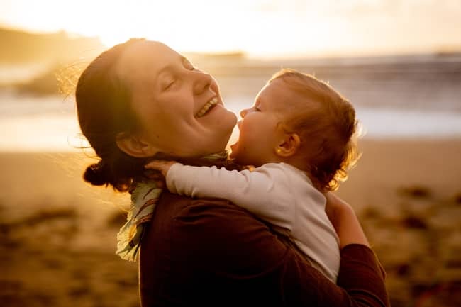 Sonhar com mãe sorrindo