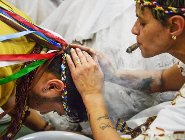 Sonhar com gira de Umbanda