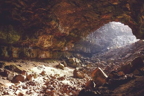 Caverna escura