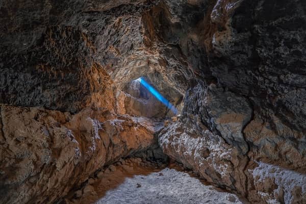 Perdida em caverna