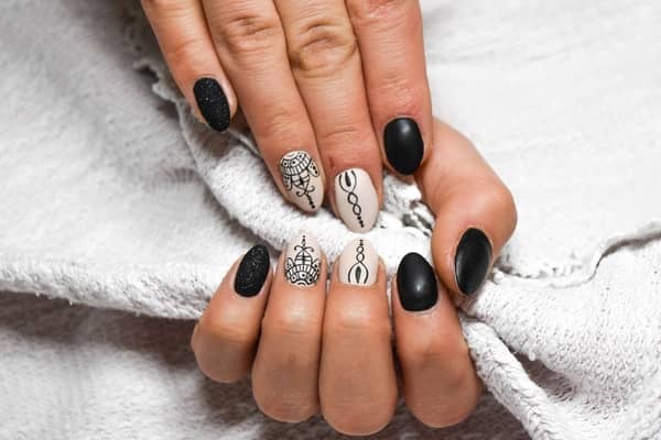 Esmalte preto