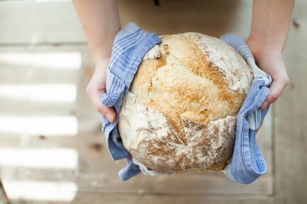 Significado de sonhar que está comendo pão