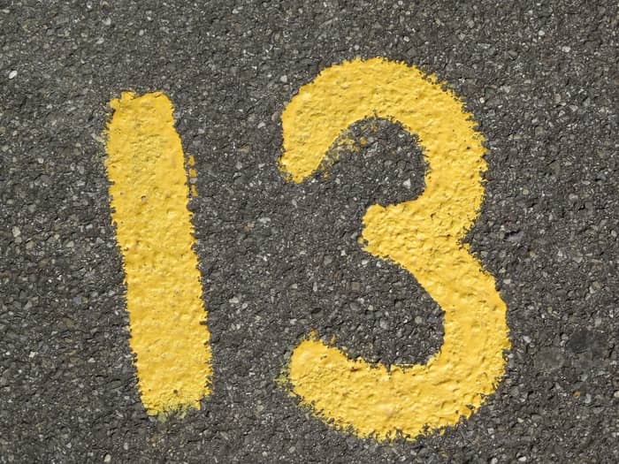 Qual o significado de sonhar com o número 13?