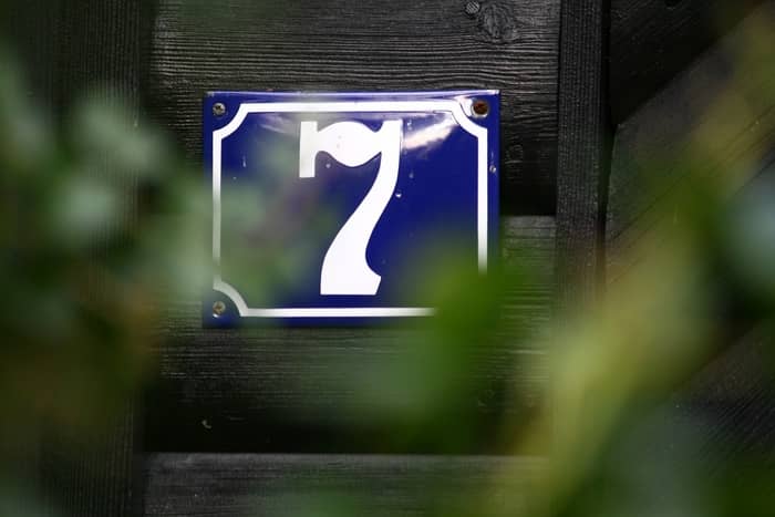 Qual é o significado de sonhar com o número 7