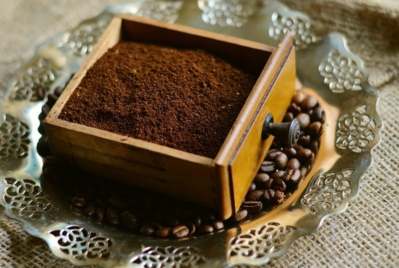 Sonhar com pó de café