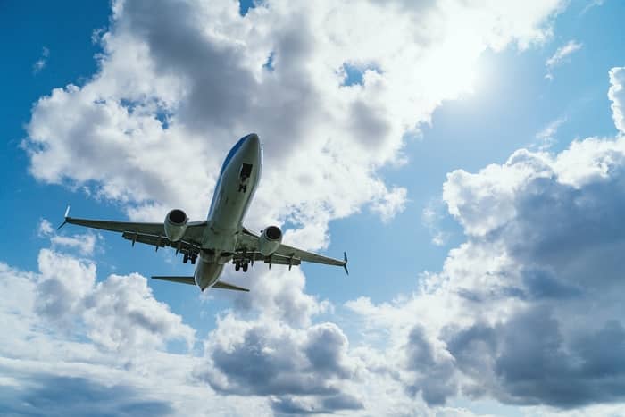 Avião explodindo