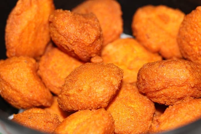 Sonhar com tabuleiro de acarajé