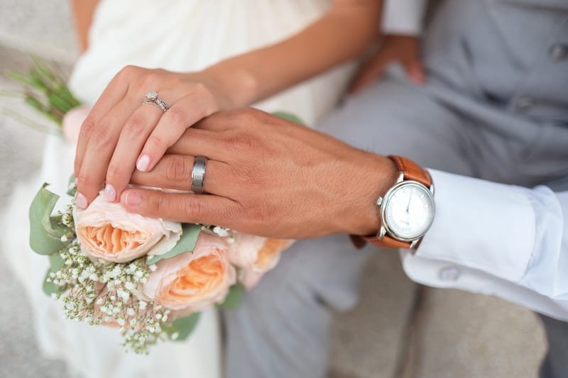 Sonhar que o noivo não aparece no casamento