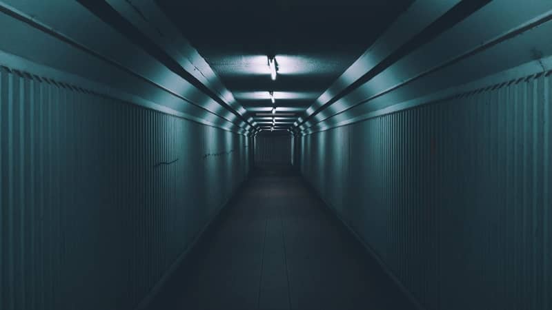 Sonhar com passagem secreta