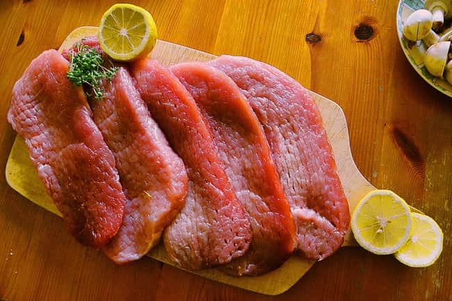 Carne vermelha crua